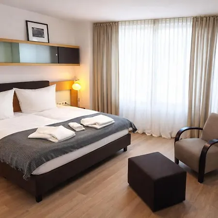Check-inn - Free Parking Hotel 3*