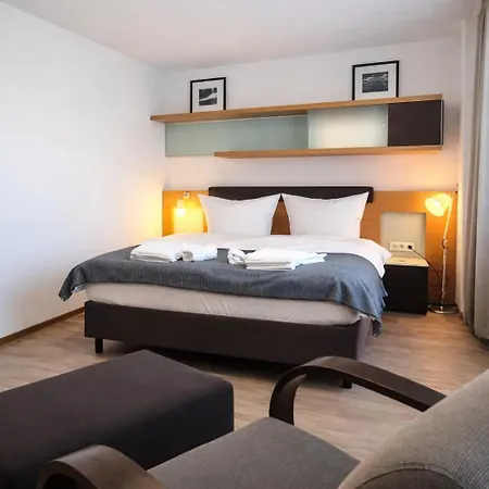 Hotel Check-inn - Free Parking Offenbach am Main